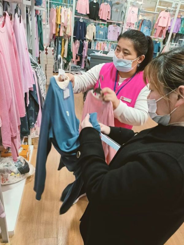 【新時代商廈寶龍店】企業(yè)文化踐行者（1）想顧客之所想，急顧客之所急