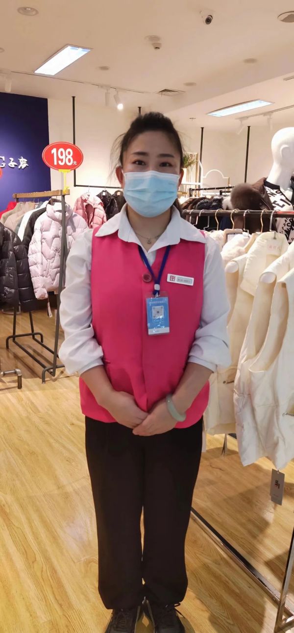 【新時(shí)代商廈寶龍店】企業(yè)文化踐行者（4）為顧客解決實(shí)際問(wèn)題